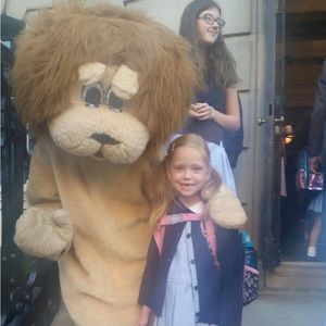 Meet your Posher, Ally